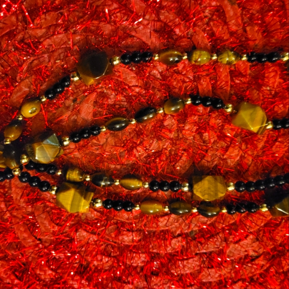 COLDWATER CREEK Tiger's Eye necklace.